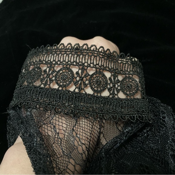 Lord & Taylor Velvet and Lace Dress NWT - Picture 6 of 8